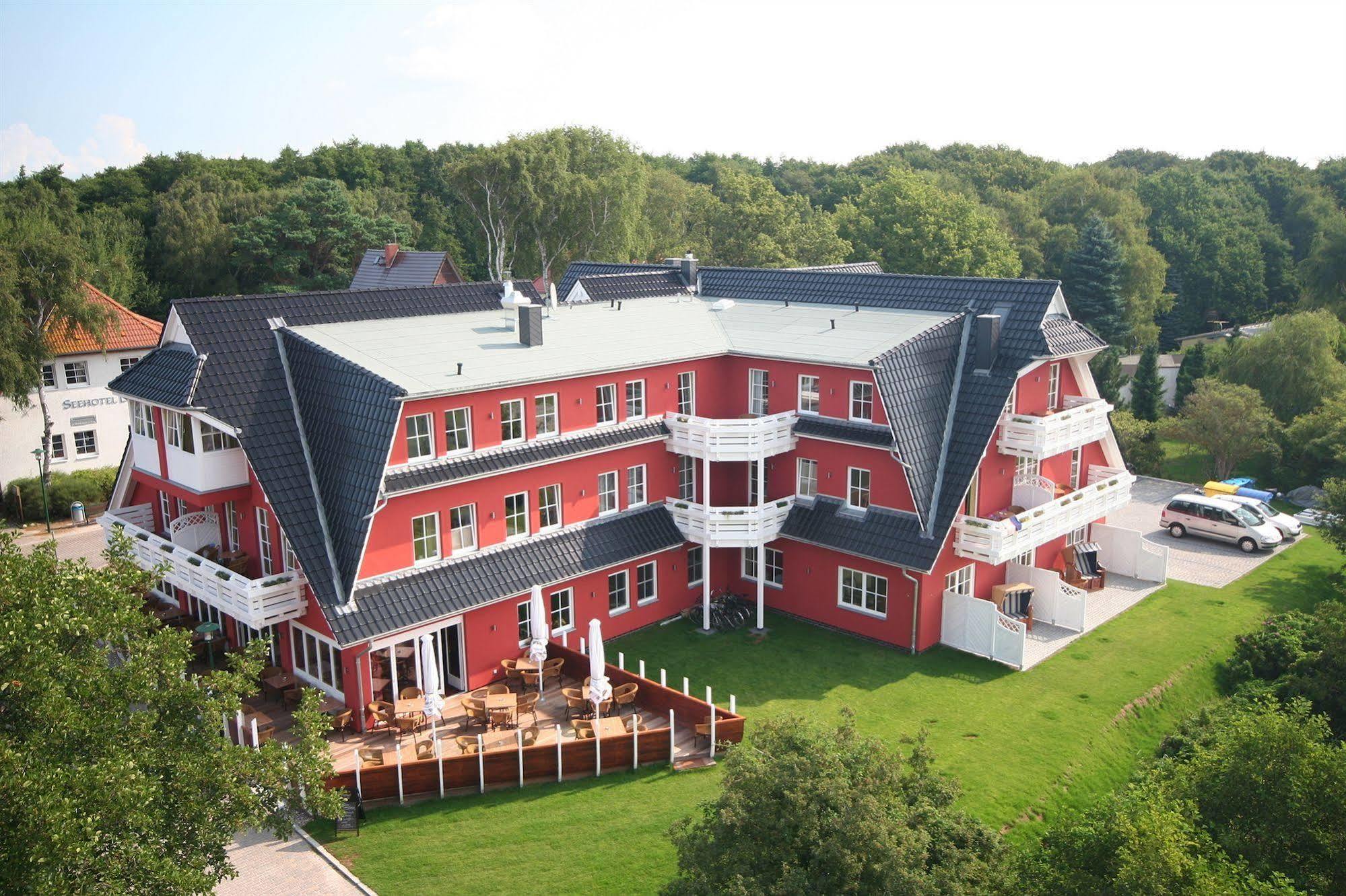 Strandhotel Deichgraf Graal-Mueritz Esterno foto